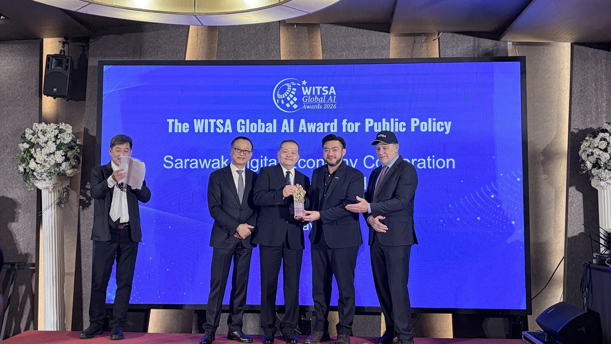SDEC representatives receiving the WITSA Global AI Award for Public Policy on stage